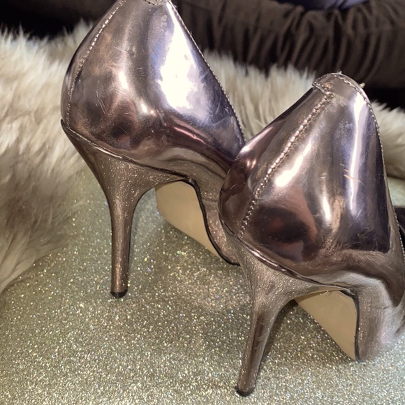 Designer Shoes - Picture 3 of 7